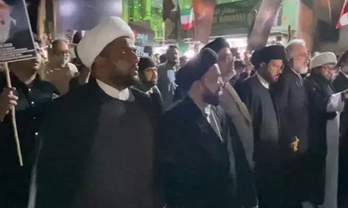 Telangana में ईरानी समुदाय ने खामेनेई को सम्मानित किया, हत्या की निंदा में मार्च Telangana में ईरानी समुदाय ने खामेनेई को सम्मानित किया, हत्या की निंदा में मार्च
