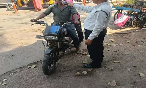 छत्तीसगढ़ में वर्चुअल ट्रैफिक कोर्ट की शुरुआत, चालान निपटान अब डिजिटल और पेपरलेस छत्तीसगढ़ में वर्चुअल ट्रैफिक कोर्ट की शुरुआत, चालान निपटान अब डिजिटल और पेपरलेस