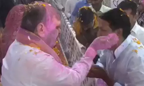 राजस्थान के CM भजनलाल शर्मा जयपुर में होली उत्सव में शामिल हुए
