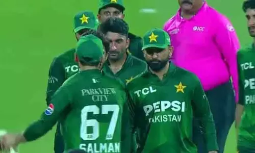 T20 विफलता के बाद Pakistan ने बाबर आज़म और सैम अयूब को ODI टीम से बाहर किया T20 विफलता के बाद Pakistan ने बाबर आज़म और सैम अयूब को ODI टीम से बाहर किया
