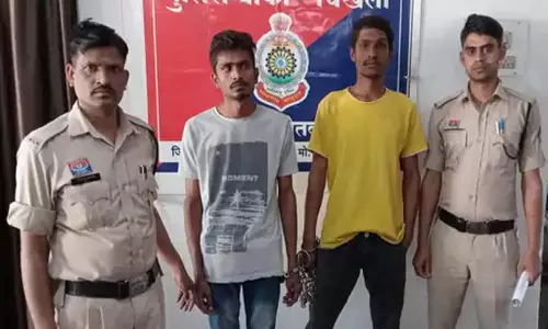 होली पर अवैध गतिविधियों के खिलाफ पुलिस की सघन कार्रवाई, 4 आरोपी गिरफ्तार होली पर अवैध गतिविधियों के खिलाफ पुलिस की सघन कार्रवाई, 4 आरोपी गिरफ्तार