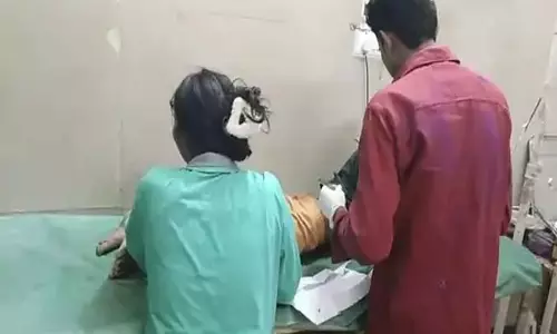 होली खेलते बच्चे पर कटर से हमला, 10 साल का नाबालिग घायल होली खेलते बच्चे पर कटर से हमला, 10 साल का नाबालिग घायल