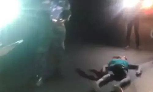 सामरी गोपातु मेन रोड पर तेज रफ्तार कार की टक्कर, एक की मौत, एक गंभीर सामरी गोपातु मेन रोड पर तेज रफ्तार कार की टक्कर, एक की मौत, एक गंभीर