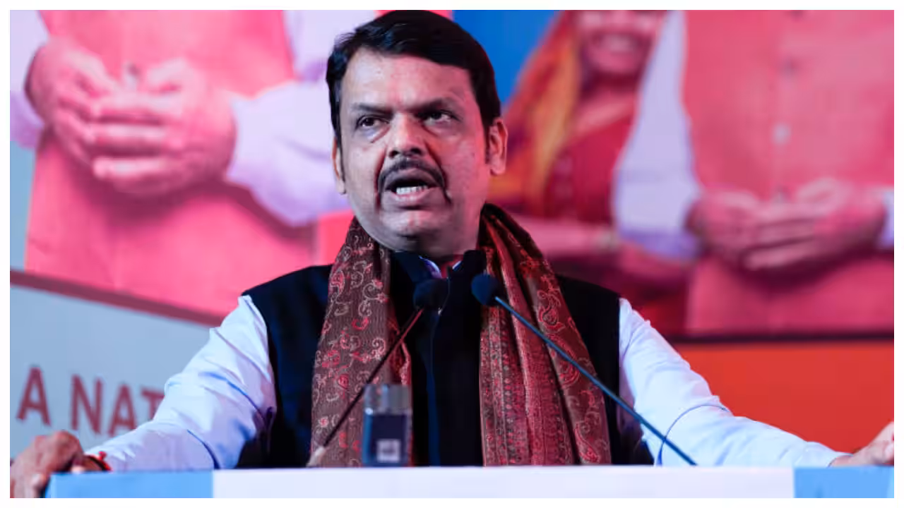 Mumbai: मुख्यमंत्री फडणवीस का बड़ा बयान, गुमशुदा मामलों पर नई व्यवस्था Mumbai: मुख्यमंत्री फडणवीस का बड़ा बयान, गुमशुदा मामलों पर नई व्यवस्था