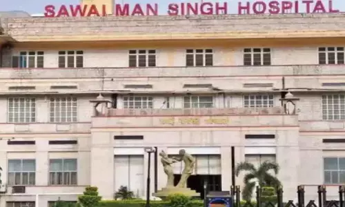 Jaipur: हुड़दंग के बीच बढ़े हादसे, अस्पतालों में भीड़ Jaipur: हुड़दंग के बीच बढ़े हादसे, अस्पतालों में भीड़
