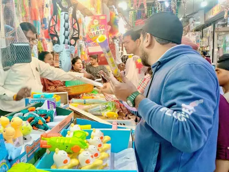 Ambala में होली के लिए विविध रंगीन विकल्प Ambala में होली के लिए विविध रंगीन विकल्प