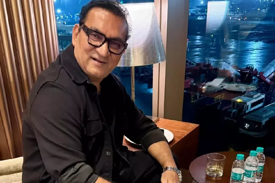 Abhijeet Bhattacharya के बेटे दुबई में फंसे, भारत सरकार से मदद मांगी Abhijeet Bhattacharya के बेटे दुबई में फंसे, भारत सरकार से मदद मांगी