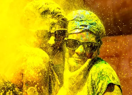 होली पर प्रियंका गांधी, ममता बनर्जी, मायावती और तेजस्वी यादव समेत विपक्षी नेताओं ने दीं शुभकामनाएं होली पर प्रियंका गांधी, ममता बनर्जी, मायावती और तेजस्वी यादव समेत विपक्षी नेताओं ने दीं शुभकामनाएं