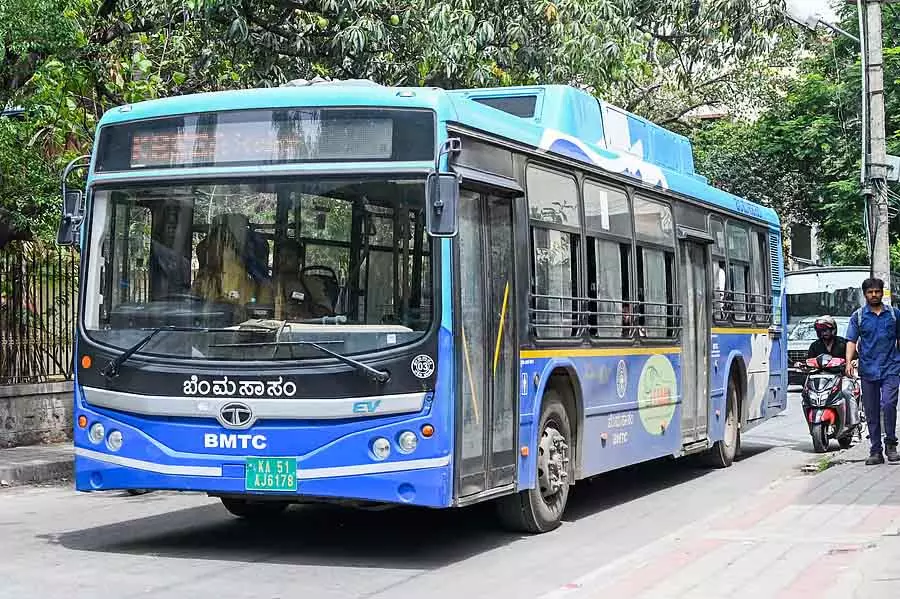 BMTC की बसें आखिरकार रामनगर और कनकपुरा पहुंच गई BMTC की बसें आखिरकार रामनगर और कनकपुरा पहुंच गई