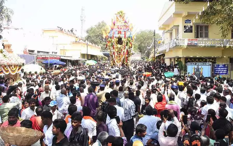 Karnataka : देवरायणदुर्ग में एक भव्य रथ उत्सव Karnataka : देवरायणदुर्ग में एक भव्य रथ उत्सव