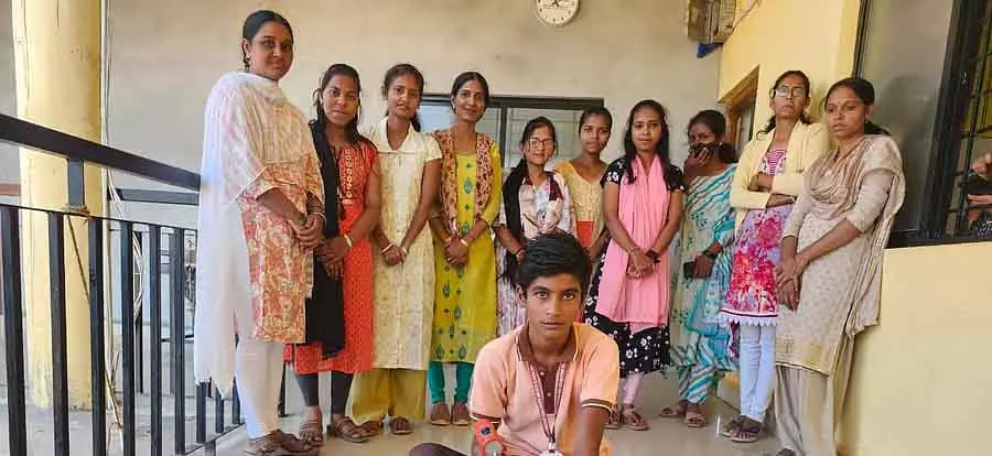 Student ने मिनी ट्रैक्टर बनाया जो 80 kg वज़न उठा सकता है Student ने मिनी ट्रैक्टर बनाया जो 80 kg वज़न उठा सकता है