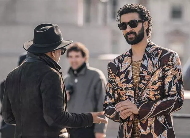 राघव जुयाल ने कॉमेडी फिल्म ‘Bhai tera star hai’ में मुख्य भूमिका निभाई राघव जुयाल ने कॉमेडी फिल्म ‘Bhai tera star hai’ में मुख्य भूमिका निभाई