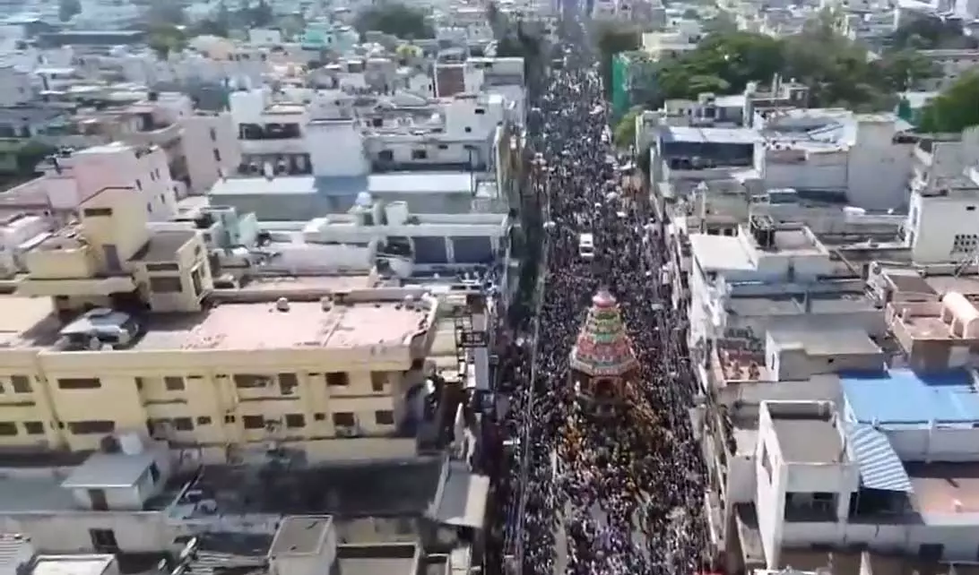 Coimbatore: कोनिअम्मन कोविल रथ उत्सव में 50,000 से अधिक श्रद्धालु शामिल Coimbatore: कोनिअम्मन कोविल रथ उत्सव में 50,000 से अधिक श्रद्धालु शामिल