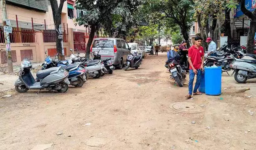 हैदराबाद: GHMC सड़क निर्माण कार्य में देरी से एर्रागड्डा में गुस्सा हैदराबाद: GHMC सड़क निर्माण कार्य में देरी से एर्रागड्डा में गुस्सा
