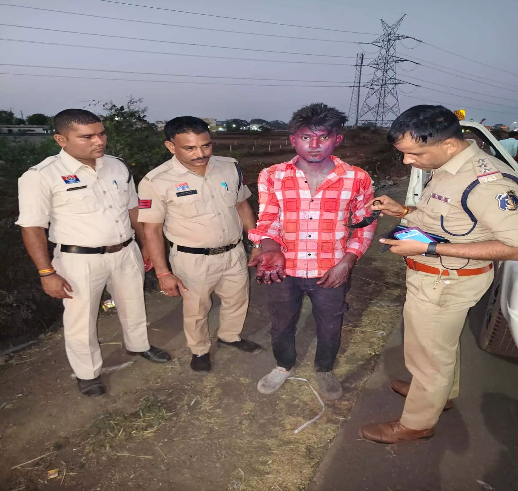 रायपुर में होली के दिन 3 मर्डर, कई घायल रायपुर में होली के दिन 3 मर्डर, कई घायल