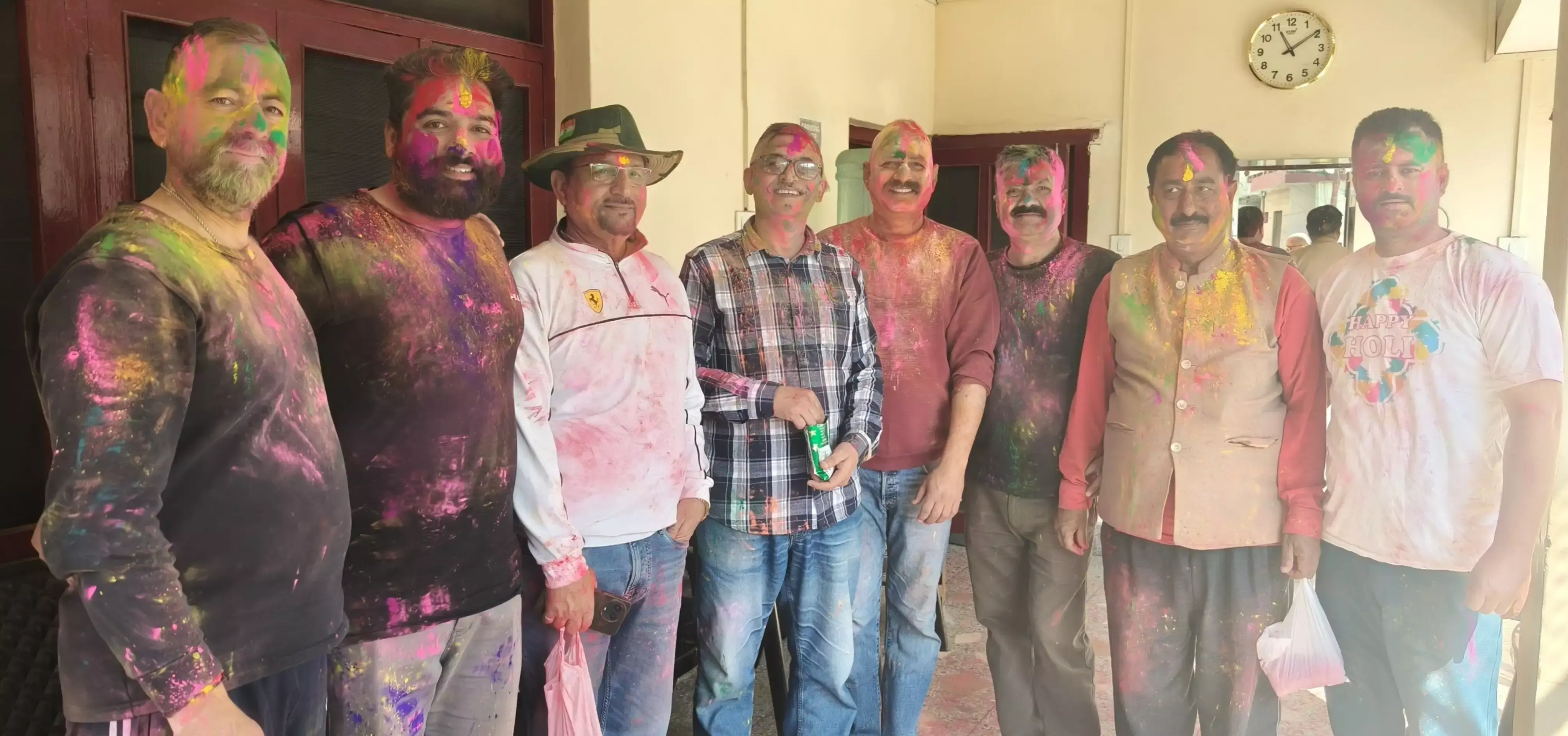 Nahan: अजय सोलंकी ने आम लोगों के बीच मनाया रंगोत्सव Nahan: अजय सोलंकी ने आम लोगों के बीच मनाया रंगोत्सव