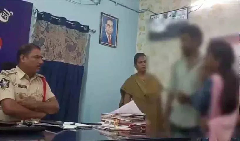 Inter की छात्रा इंस्टाग्राम पर इंट्रोड्यूस हुए युवक से शादी करने को तैयार Inter की छात्रा इंस्टाग्राम पर इंट्रोड्यूस हुए युवक से शादी करने को तैयार