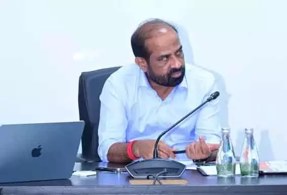 स्वास्थ्य मंत्री ने YS Jagan पर 17 मेडिकल कॉलेजों के खर्च में गुमराह करने का आरोप लगाया स्वास्थ्य मंत्री ने YS Jagan पर 17 मेडिकल कॉलेजों के खर्च में गुमराह करने का आरोप लगाया