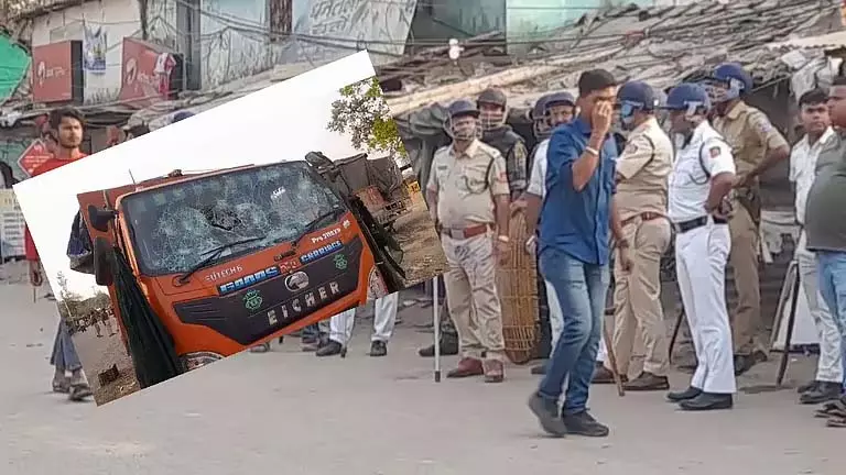 Shalimar, तुलकलम इलाकों में होली पर अशांति, कई गाड़ियों में तोड़फोड़ Shalimar, तुलकलम इलाकों में होली पर अशांति, कई गाड़ियों में तोड़फोड़