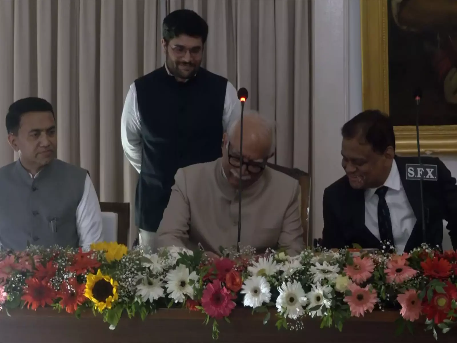 जस्टिस संदीप काशीनाथ शिंदे ने Goa के लोकायुक्त के तौर पर शपथ ली जस्टिस संदीप काशीनाथ शिंदे ने Goa के लोकायुक्त के तौर पर शपथ ली