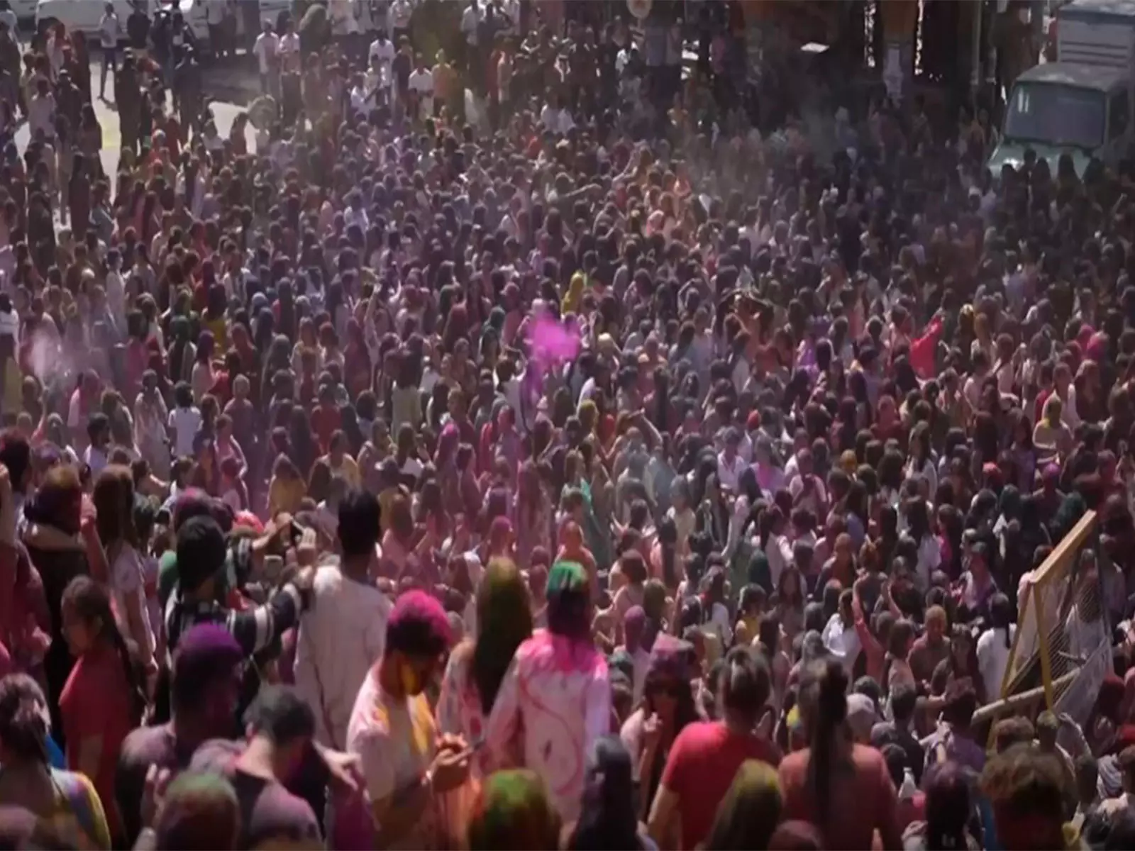 Holi 2026: भारत में रंगों का त्योहार अलग-अलग राज्यों में उत्साह के साथ मनाया गया Holi 2026: भारत में रंगों का त्योहार अलग-अलग राज्यों में उत्साह के साथ मनाया गया