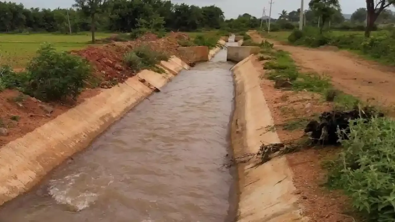 Sriganganagar: बकाया राशि पर सख्ती, सिंचाई सुविधा पर असर Sriganganagar: बकाया राशि पर सख्ती, सिंचाई सुविधा पर असर