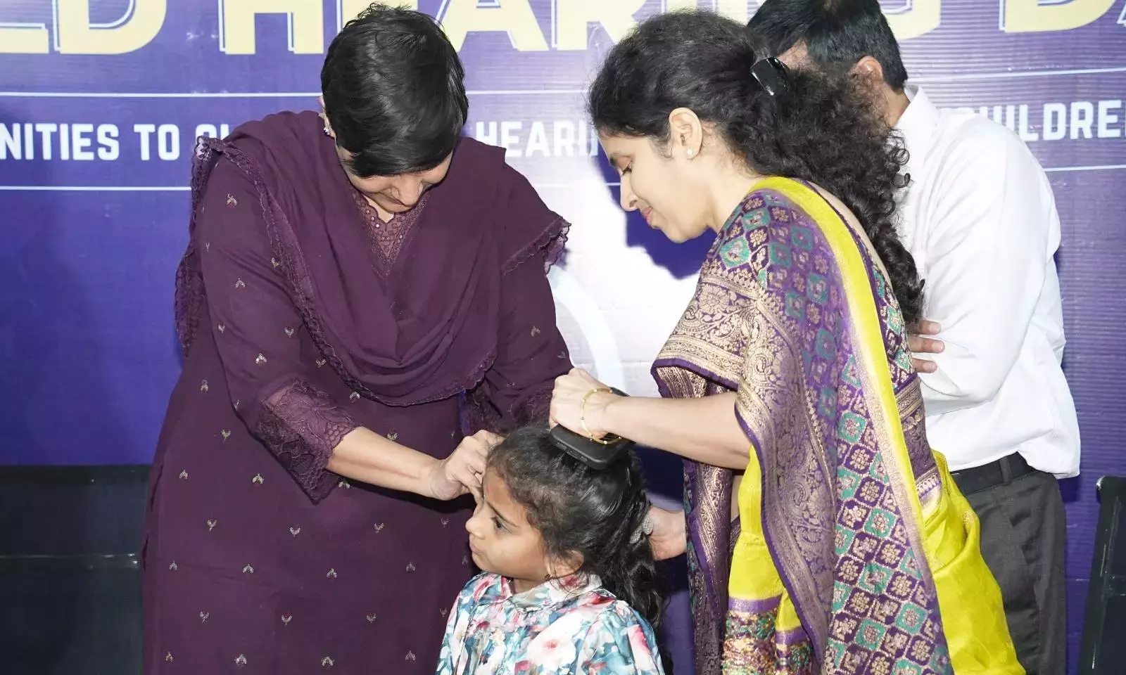 Telangana : बच्चों में कम सुनाई देने की समस्या को जल्दी पहचानें कलेक्टर