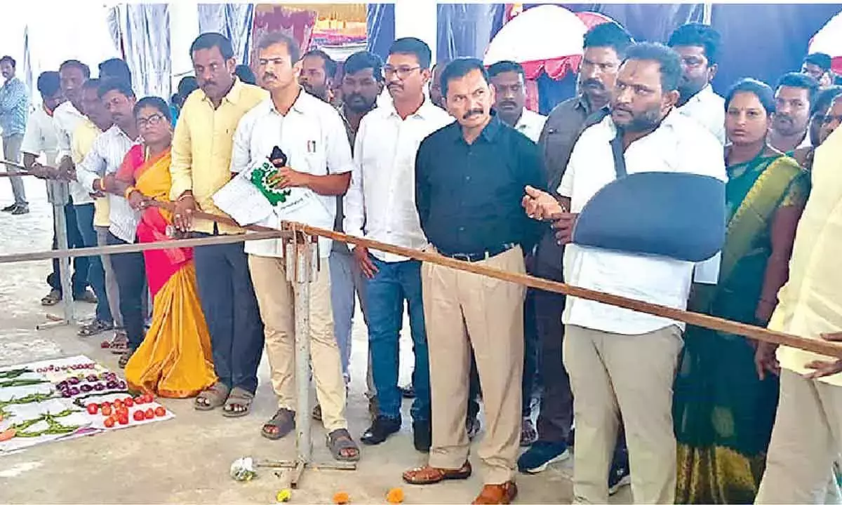 अच्छी सेहत के लिए केमिकल-फ्री खाना ज़रूरी: सरकारी व्हिप अच्छी सेहत के लिए केमिकल-फ्री खाना ज़रूरी: सरकारी व्हिप