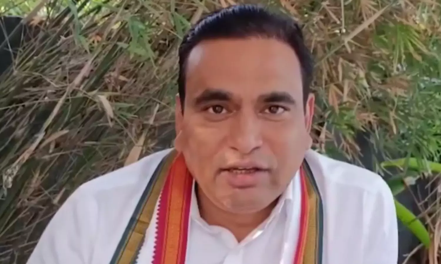 Telangana : भोंगीर के सांसद ने राहुल पर बंदी की टिप्पणी का जवाब दिया Telangana : भोंगीर के सांसद ने राहुल पर बंदी की टिप्पणी का जवाब दिया