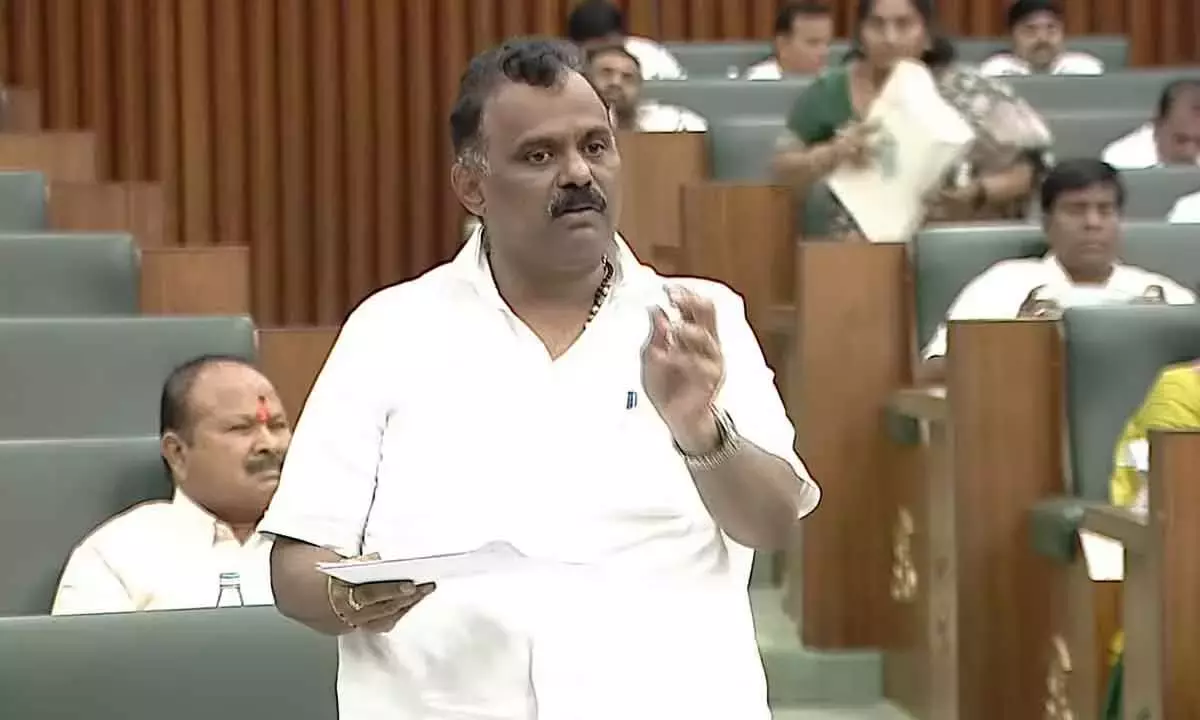 Andhra विधान परिषद ने भूमि और स्थानीय शासन के लिए महत्वपूर्ण विधेयकों को मंजूरी दी Andhra विधान परिषद ने भूमि और स्थानीय शासन के लिए महत्वपूर्ण विधेयकों को मंजूरी दी