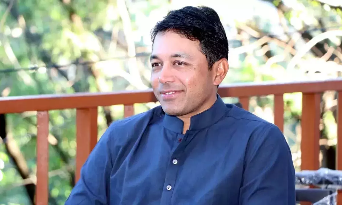 पूर्व MLA ने मछली तालाबों में चिकन वेस्ट को चारे के तौर पर इस्तेमाल करने के खिलाफ चेतावनी दी पूर्व MLA ने मछली तालाबों में चिकन वेस्ट को चारे के तौर पर इस्तेमाल करने के खिलाफ चेतावनी दी