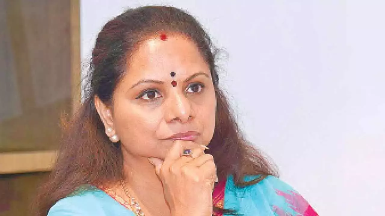 Telangana: गुस्से से भरी कविता ने ‘चुनिंदा तोड़फोड़’ को लेकर कांग्रेस की आलोचना की Telangana: गुस्से से भरी कविता ने ‘चुनिंदा तोड़फोड़’ को लेकर कांग्रेस की आलोचना की