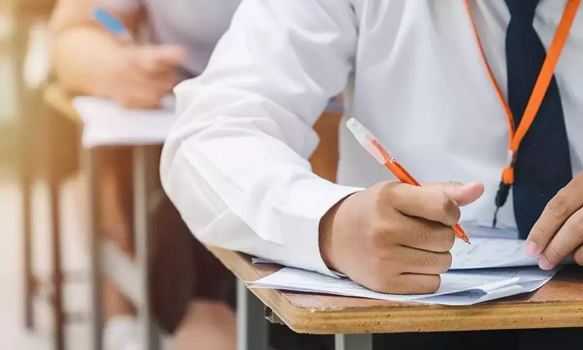 Telangana SSC एग्जाम के हॉल टिकट कल जारी हो सकते हैं Telangana SSC एग्जाम के हॉल टिकट कल जारी हो सकते हैं