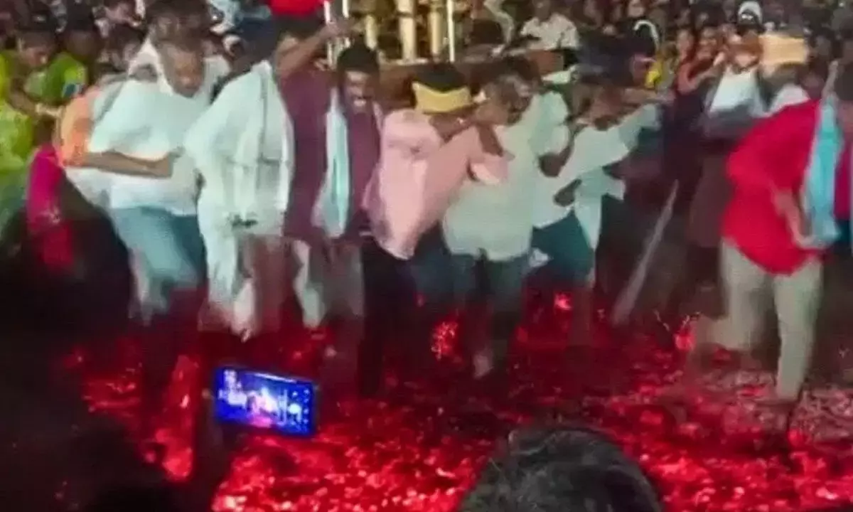 Telangana: अमनगल्लू उत्सव में भगदड़ में ग्यारह भक्त घायल