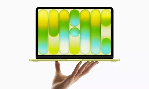 Apple ने पूरे दिन चलने वाली बैटरी के साथ 13-इंच MacBook Neo लॉन्च किया Apple ने पूरे दिन चलने वाली बैटरी के साथ 13-इंच MacBook Neo लॉन्च किया