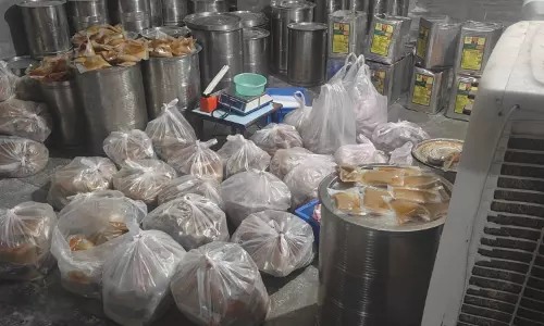 Hyderabad: बंजारा हिल्स में 3,700 kg से ज़्यादा मिलावटी डेयरी प्रोडक्ट ज़ब्त किए गए Hyderabad: बंजारा हिल्स में 3,700 kg से ज़्यादा मिलावटी डेयरी प्रोडक्ट ज़ब्त किए गए