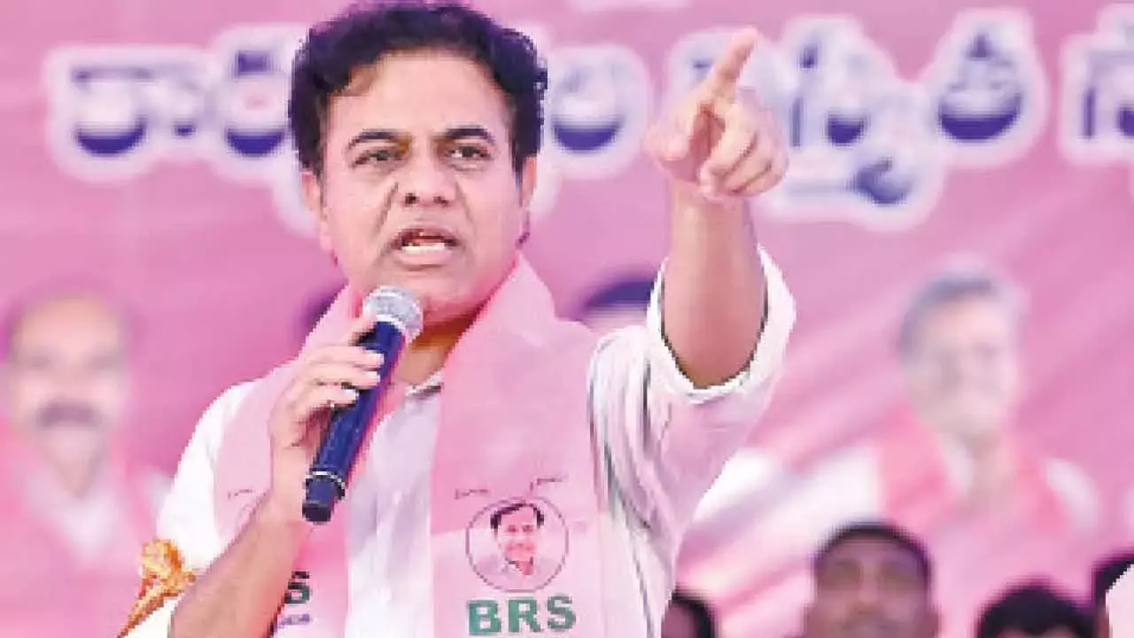 KTR ने मेडिकल छात्रों को वित्तीय सहायता वितरित की KTR ने मेडिकल छात्रों को वित्तीय सहायता वितरित की