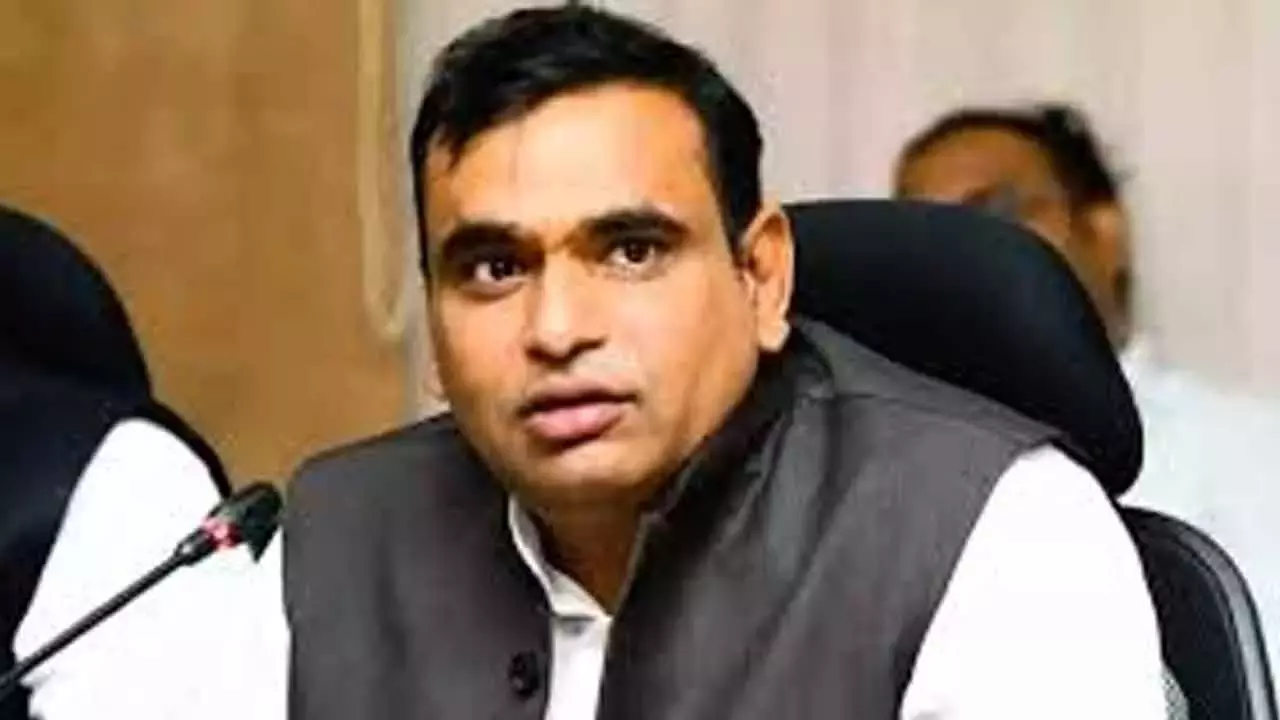 Bhongir के सांसद ने मोदी सरकार की आलोचना की, कांग्रेस की विरासत का बचाव किया Bhongir के सांसद ने मोदी सरकार की आलोचना की, कांग्रेस की विरासत का बचाव किया