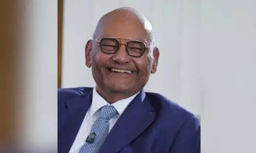 अनिल अग्रवाल ने पेट्रोलियम, माइनिंग सेक्टर में 50% डाइवेस्टमेंट का आग्रह किया अनिल अग्रवाल ने पेट्रोलियम, माइनिंग सेक्टर में 50% डाइवेस्टमेंट का आग्रह किया