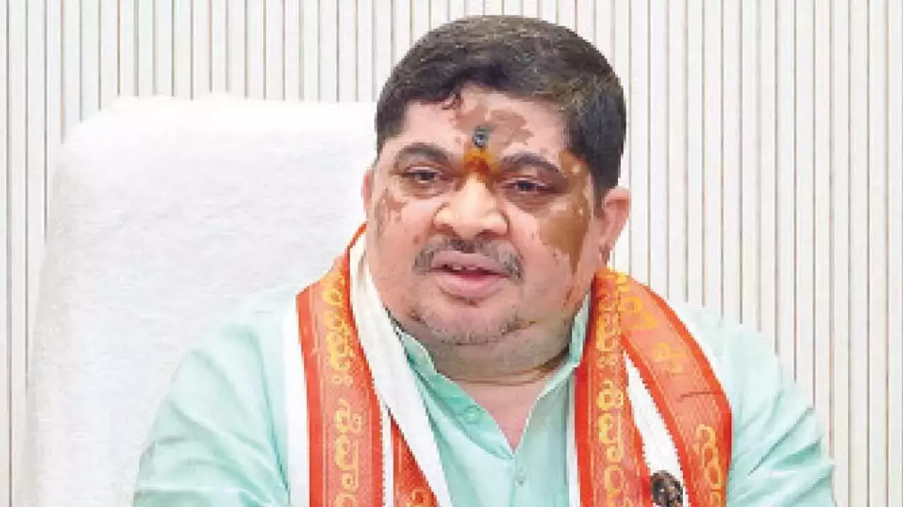 Telangana: पोन्नम ने बांदी पर पलटवार किया, पीएम पद के लिए राहुल का समर्थन किया Telangana: पोन्नम ने बांदी पर पलटवार किया, पीएम पद के लिए राहुल का समर्थन किया