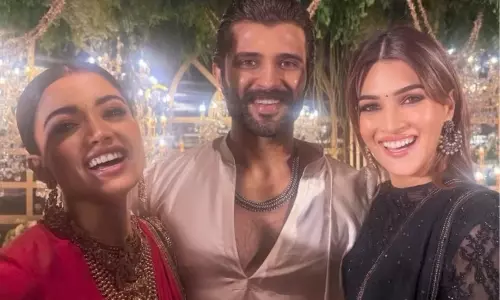 Kriti Sanon ने रश्मिका-विजय के हैदराबाद रिसेप्शन से क्यूट BTS मोमेंट्स शेयर किया