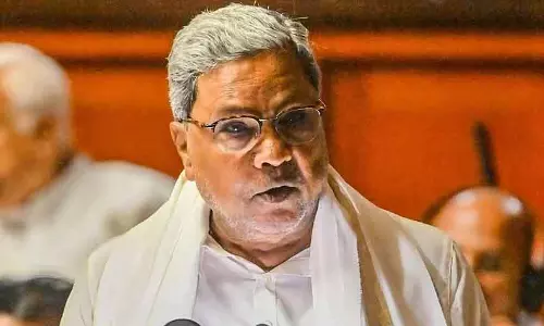 Karnataka Budget 2026 : सिर्फ़ सैलरी और पेंशन के लिए 1.36 लाख करोड़ रुपये Karnataka Budget 2026 : सिर्फ़ सैलरी और पेंशन के लिए 1.36 लाख करोड़ रुपये