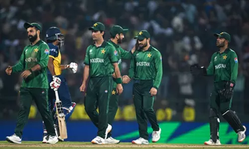 T20 WC: कैंडी में पाकिस्तानी खिलाड़ी पर महिला स्टाफ के साथ बदतमीज़ी का आरोप T20 WC: कैंडी में पाकिस्तानी खिलाड़ी पर महिला स्टाफ के साथ बदतमीज़ी का आरोप
