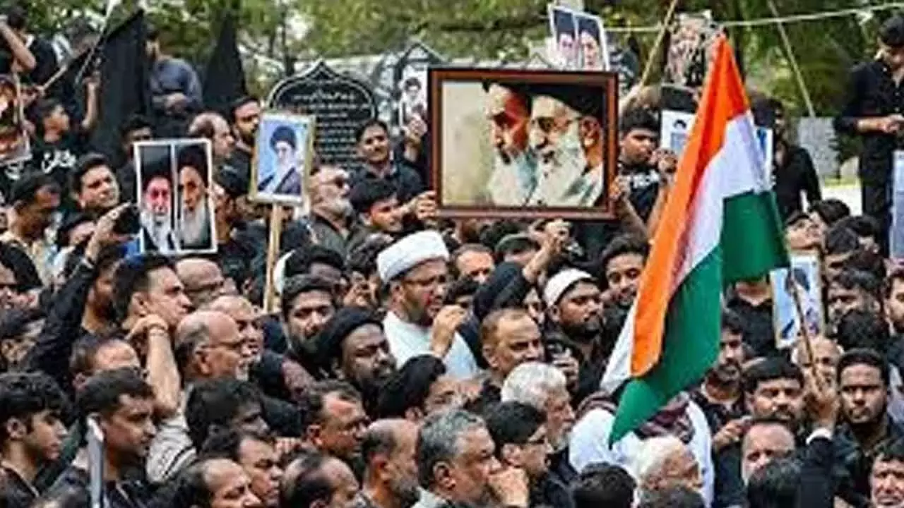 Karnataka: खामेनेई की हत्या के खिलाफ प्रदर्शन करने वालों पर मामला दर्ज Karnataka: खामेनेई की हत्या के खिलाफ प्रदर्शन करने वालों पर मामला दर्ज