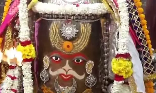 उज्जैन में बाबा महाकाल की भस्म आरती व दर्शन को उमड़ी श्रद्धालुओं की भीड़ उज्जैन में बाबा महाकाल की भस्म आरती व दर्शन को उमड़ी श्रद्धालुओं की भीड़