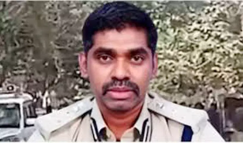 पूर्व सांसद के टॉर्चर केस में Bihar cadre IPS अधिकारी आंध्र पुलिस के सामने पेश हुए पूर्व सांसद के टॉर्चर केस में Bihar cadre IPS अधिकारी आंध्र पुलिस के सामने पेश हुए