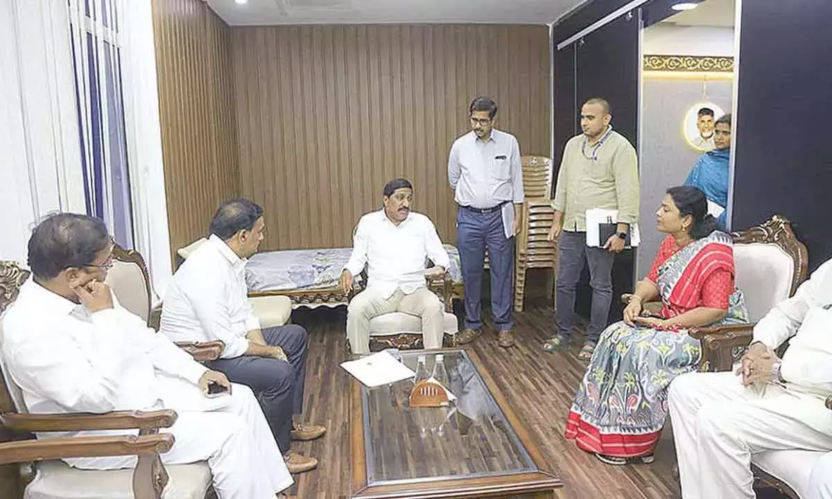 Andhra: सड़क निर्माण के लिए 8.45 करोड़ रुपये मंजूर Andhra: सड़क निर्माण के लिए 8.45 करोड़ रुपये मंजूर