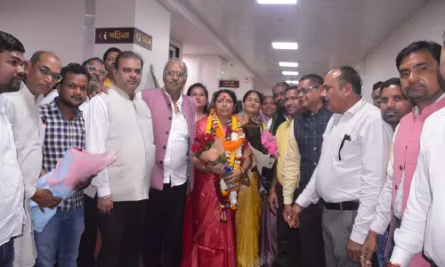 राज्यसभा उम्मीदवार लक्ष्मी वर्मा ने नामांकन दाखिल किया, बृजमोहन अग्रवाल और ललित जैसिंघ ने दी बधाई राज्यसभा उम्मीदवार लक्ष्मी वर्मा ने नामांकन दाखिल किया, बृजमोहन अग्रवाल और ललित जैसिंघ ने दी बधाई