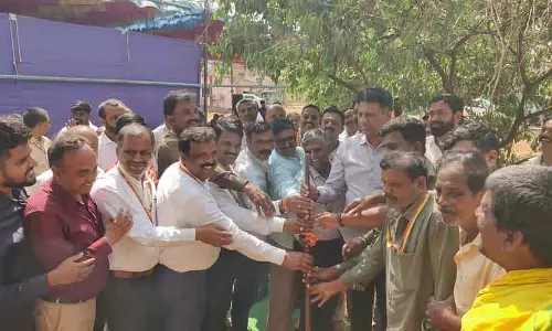 अंडरग्राउंड केबल बिछाने के लिए ₹32 करोड़: Dr. M.C. Sudhakar अंडरग्राउंड केबल बिछाने के लिए ₹32 करोड़: Dr. M.C. Sudhakar