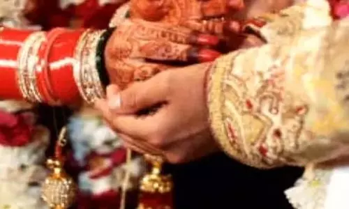 समाज ने लाया कानून, शादी होने के बाद ही बात कर पाएंगे होने वाले दूल्हा और दुल्हन